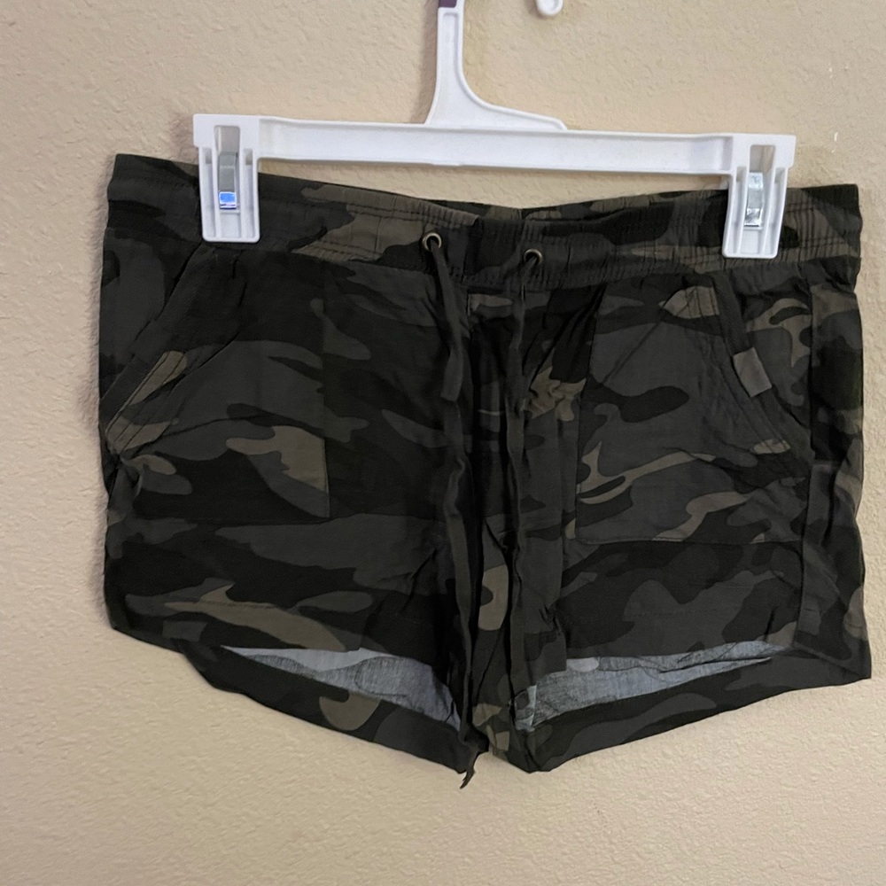 Camouflage fabric shorts